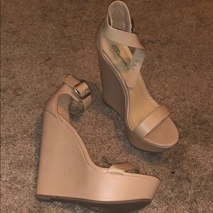 7.5 Nude Wedges. Never worn.